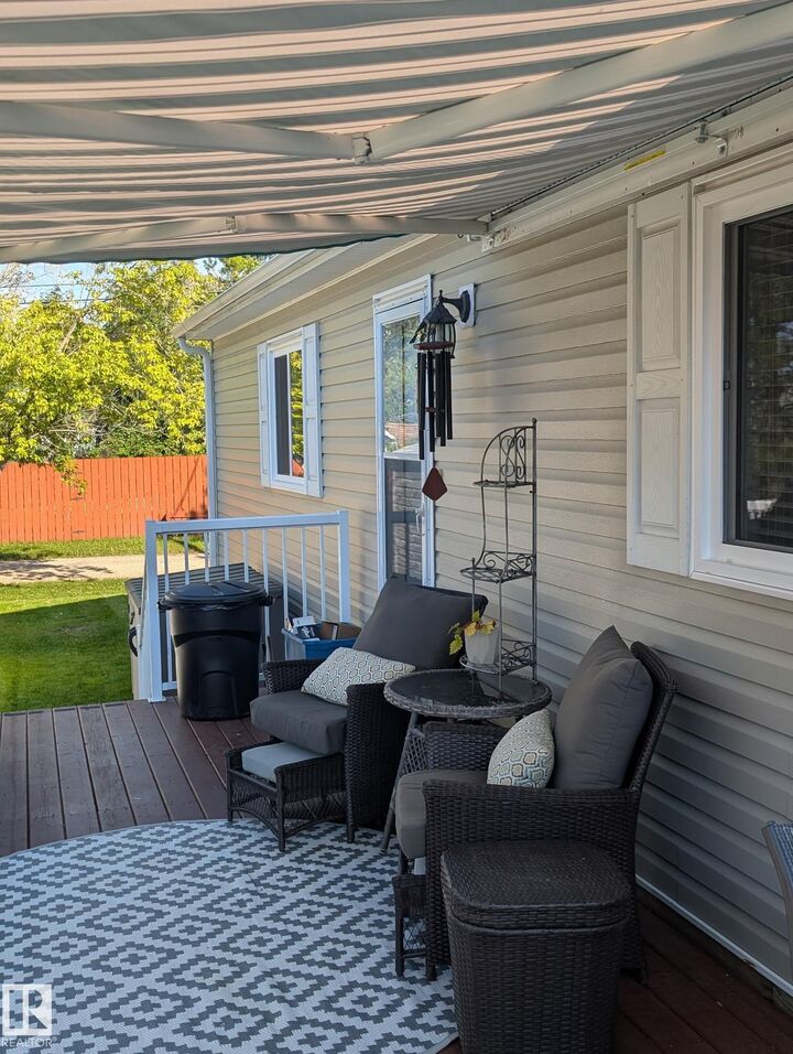 Property Photo:  25B 4515 50 Avenue  AB T7N 1J6 