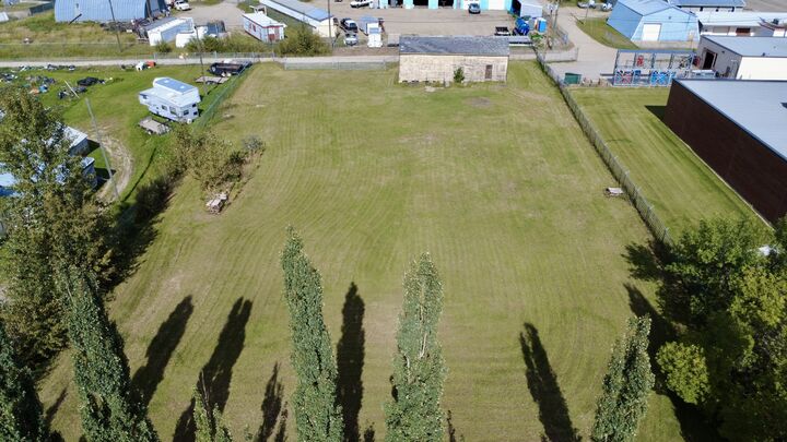 Property Photo:  50 Avenue  AB T7A 1S8 