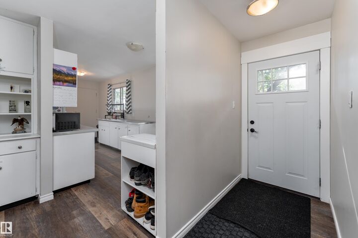 Property Photo: 993 Cedar Street AB T8A 2E8