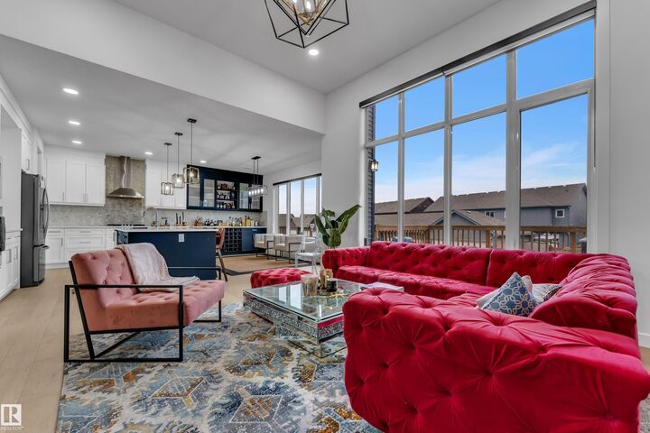 Property Photo:  1409 Graydon Hill Way SW  AB T6W 3C9 