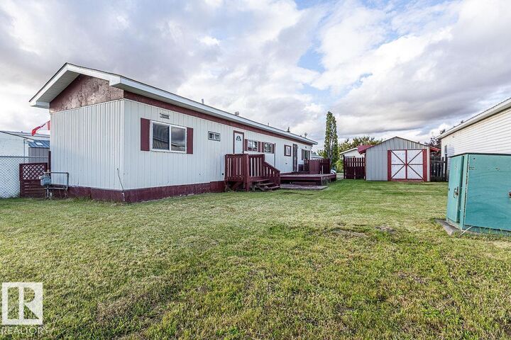 Property Photo:  3 Calmar Mobile Home Park  AB T0C 0V0 