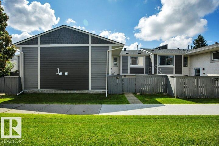Property Photo:  633 Willow Court NW  AB T5T 2K7 