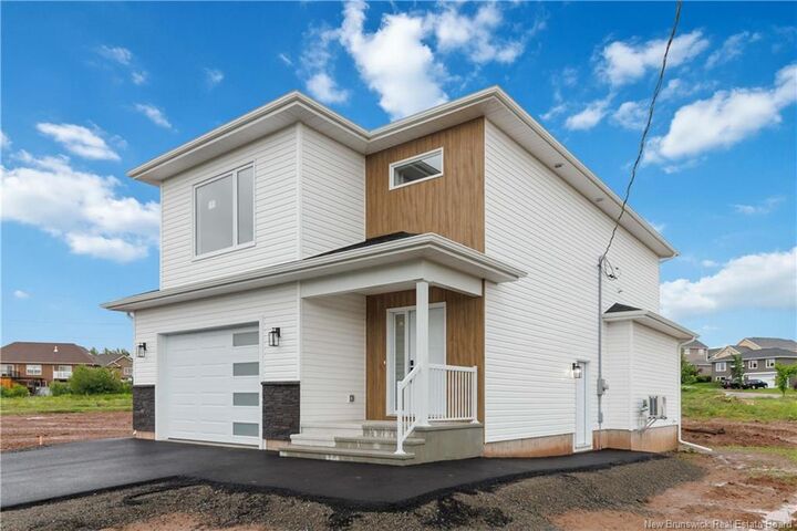 Property Photo:  101 Oakfield Drive  NB E1B 0S7 