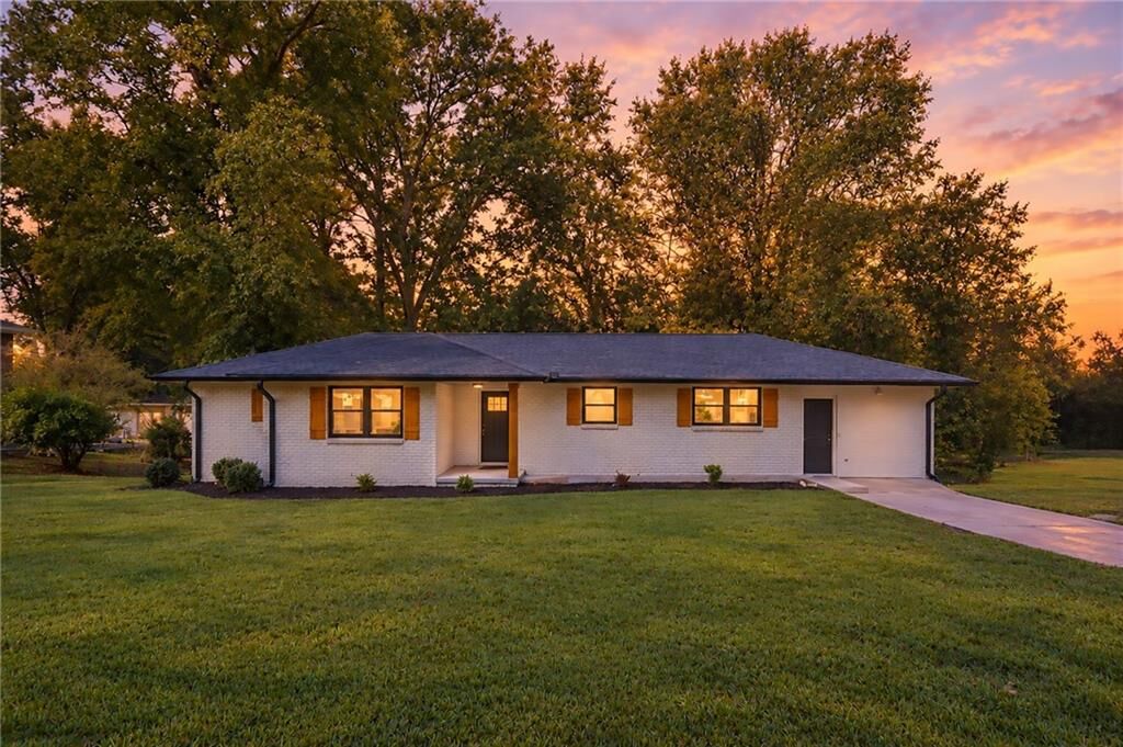 Property Photo:  481 Peyton Road SW  GA 30311 