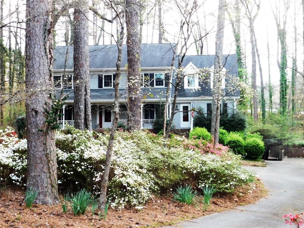 Property Photo:  1786 SW Bear Cave SW  GA 30047 