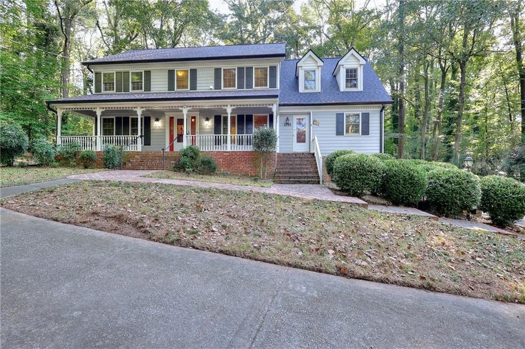 Property Photo: 1786 SW Bear Cave SW GA 30047