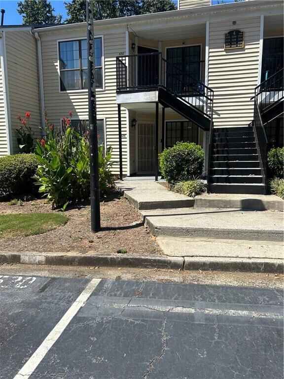 Property Photo: 526 Windchase Lane GA 30083