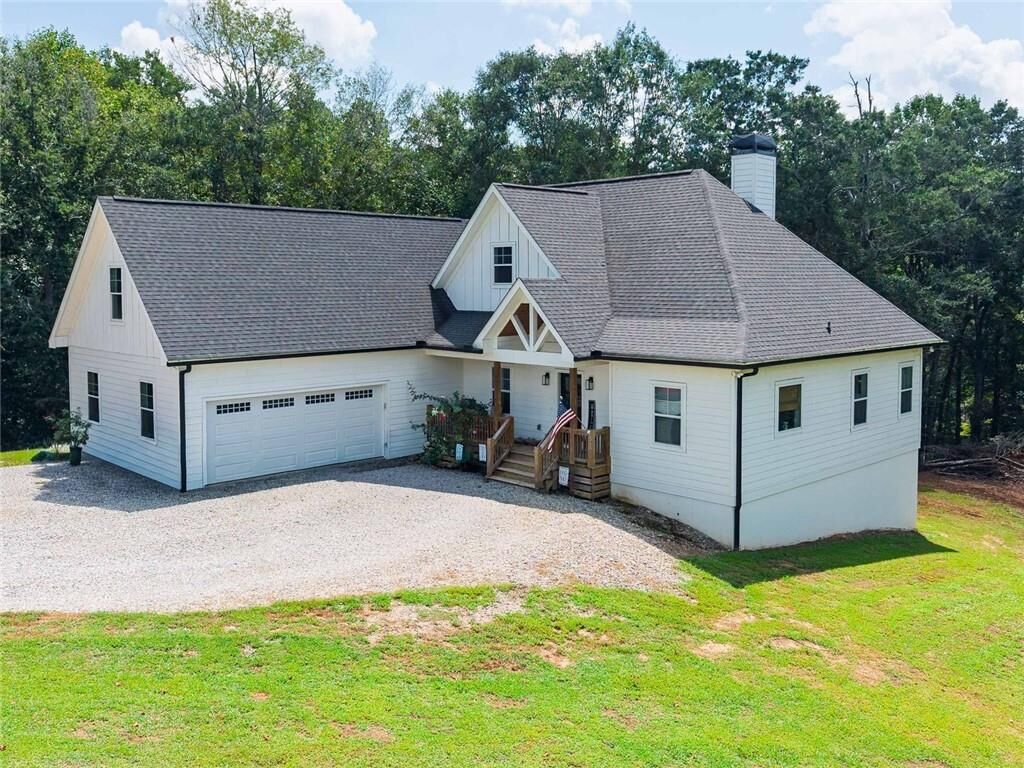 Property Photo: 449 Captains Court GA 30523