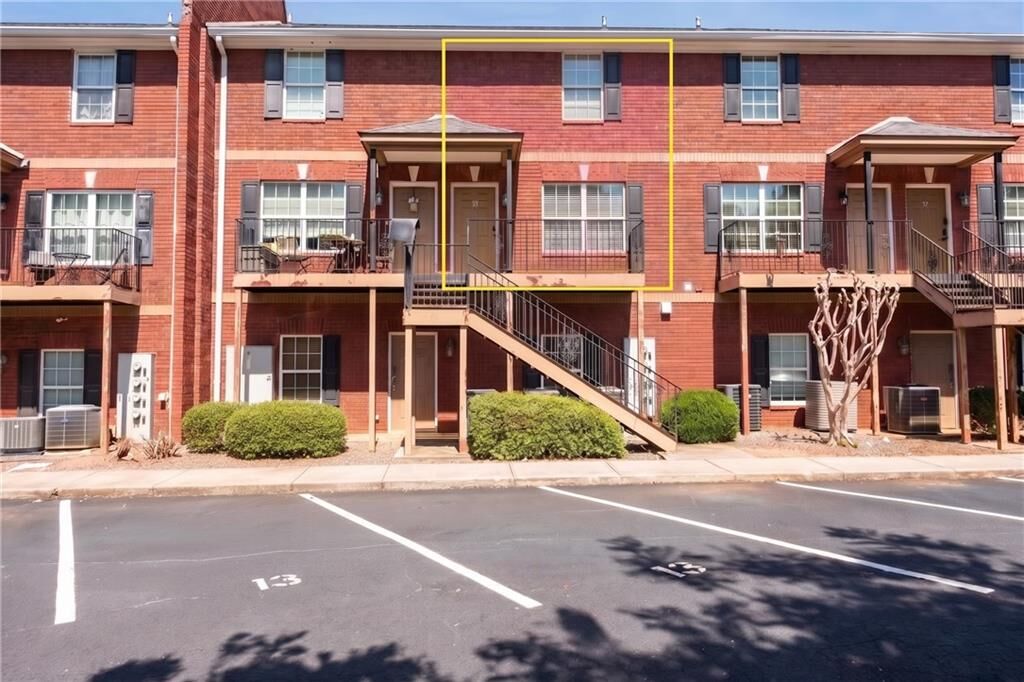 Property Photo:  105 Whitehead Road 15  GA 30606 