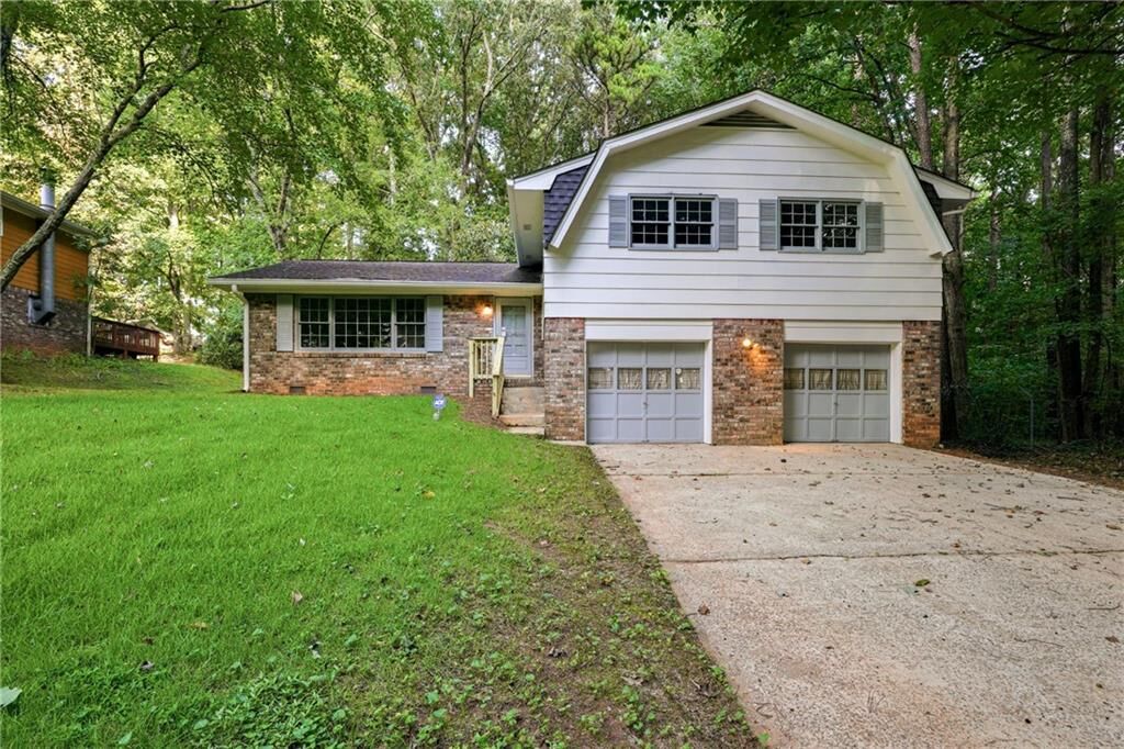 Property Photo: 7052 Lodgepole Drive GA 30260