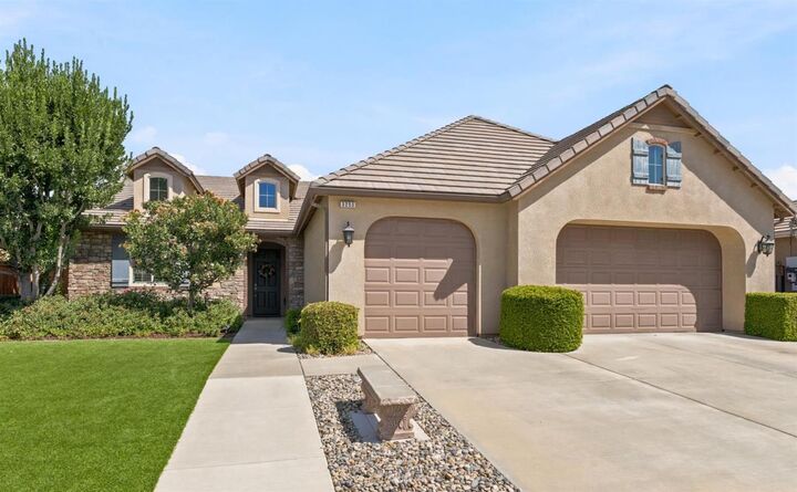 Property Photo:  3253 Purvis Avenue  CA 93619 