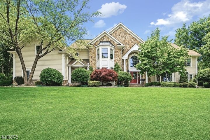 Property Photo:  4 Winthrop Gait Rd  NJ 07871 