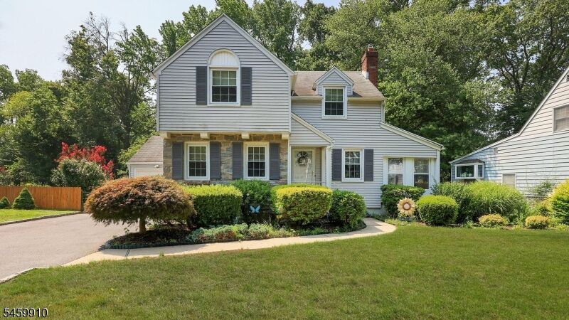 Property Photo:  11 Munsee Dr  NJ 07016 