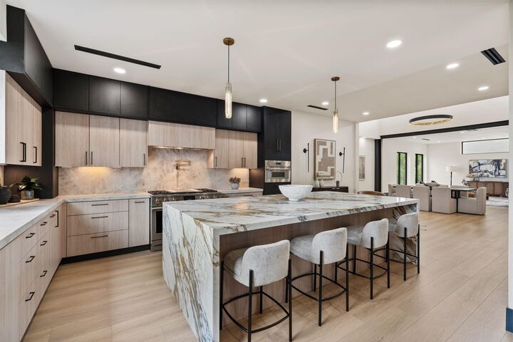 Property Photo:  5110 Glenmeadow Drive  TX 77096 