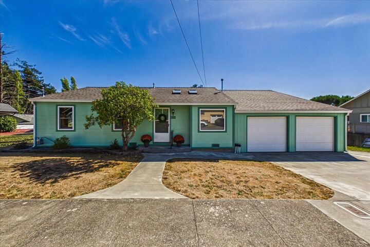 Property Photo: 1161 High Street CA 95540