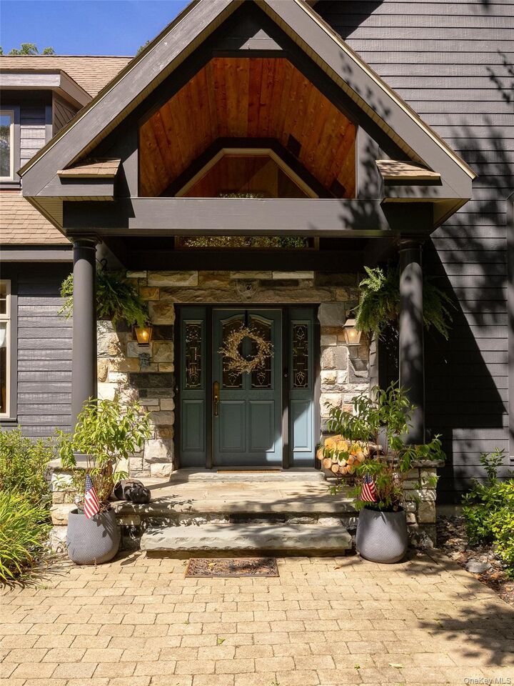 Property Photo:  13 Apple Summit Lane  NY 12540 