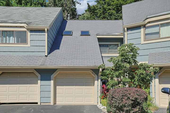 Property Photo:  279 Treetop Circle  NY 10954 
