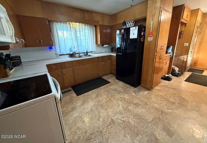 Property Photo:  406 W North Street  OH 43326 