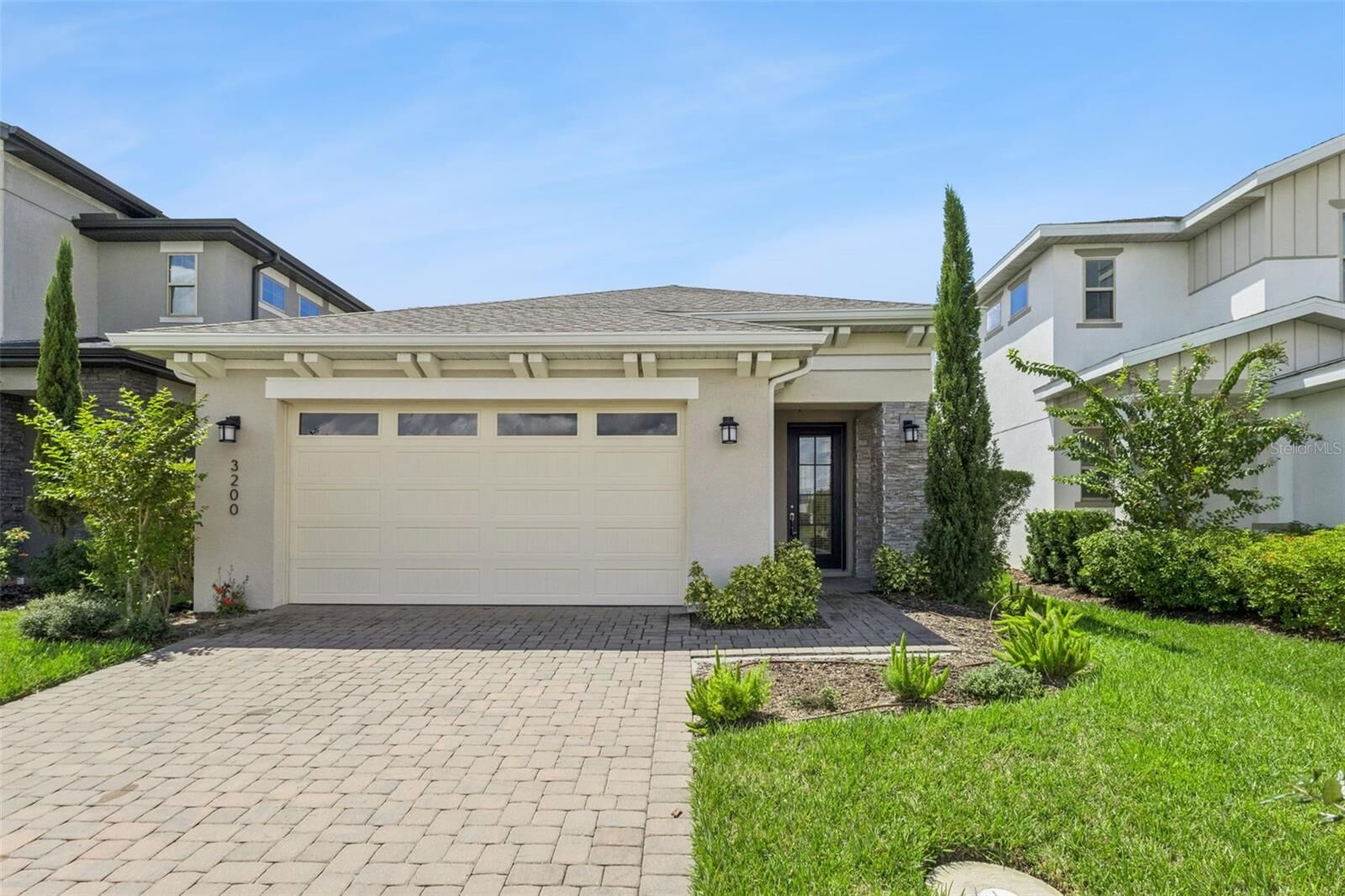 Property Photo:  3200 Oxbow Court  FL 34773 