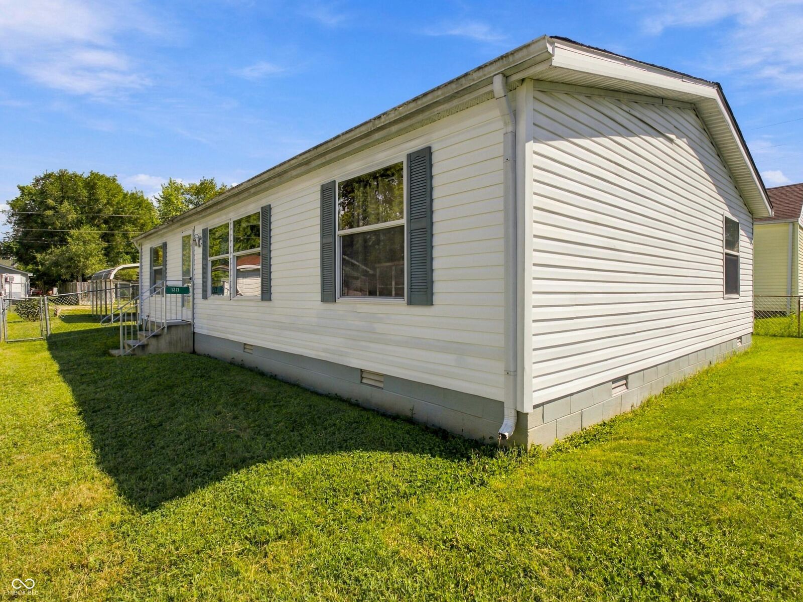 Property Photo:  1311 Union Street  IN 47201 