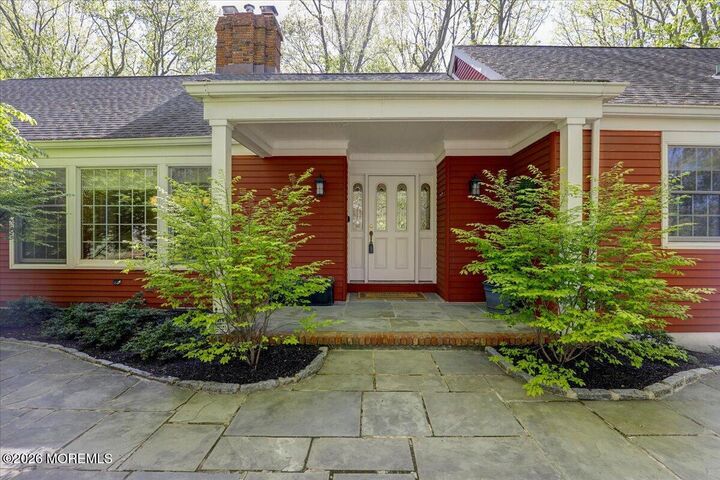 Property Photo:  6 Twin Brooks Court  NJ 07733 