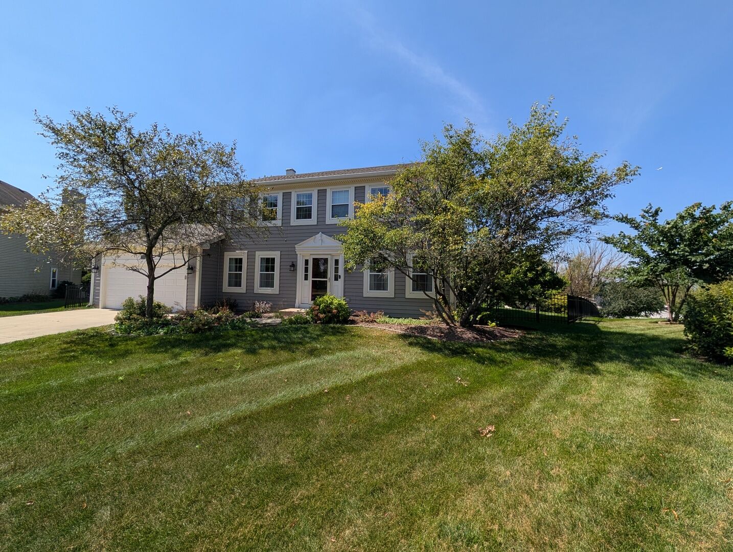 Property Photo: 1350 Northgate Court IL 60103
