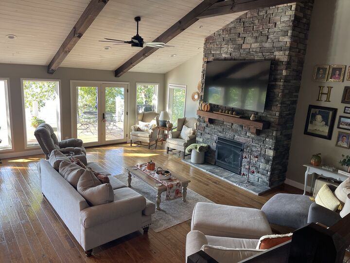 Property Photo:  1045 Lakeshore Drive N  IL 62939 