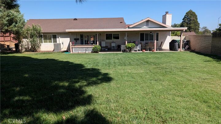 Property Photo:  865 Via Panorama  CA 92220 