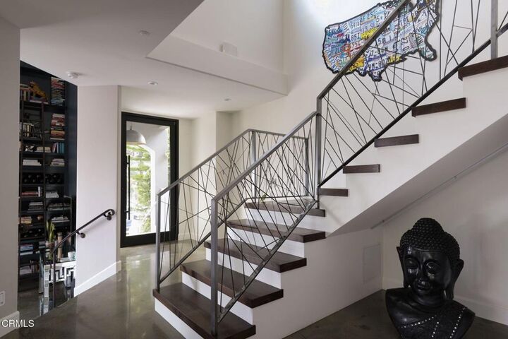 Property Photo:  1411 Edgehill Place  CA 91103 
