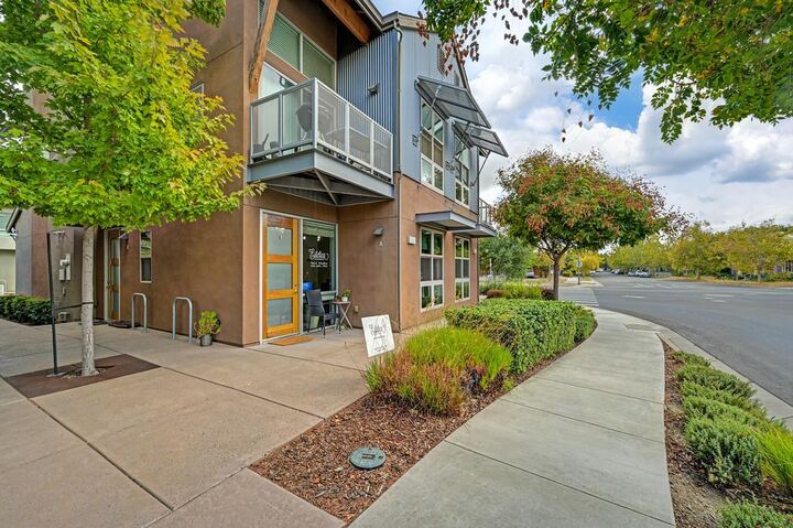 Property Photo:  2779 Del Rio Place  CA 95618 