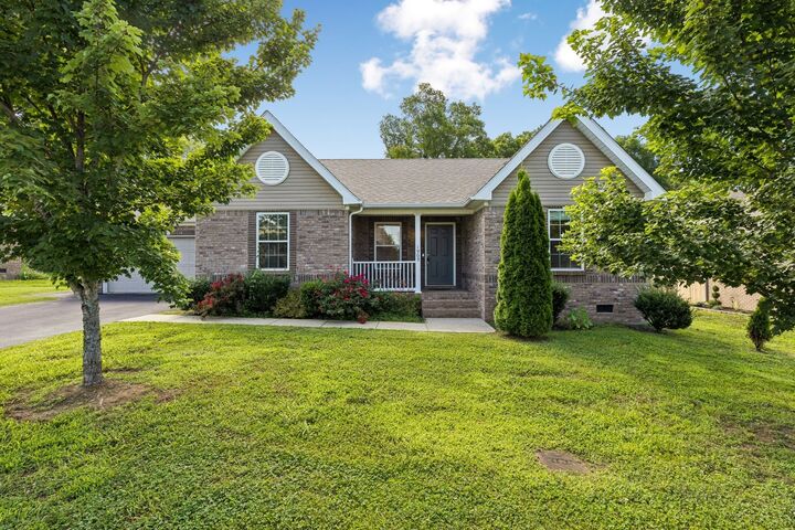 Property Photo: 1909 Susan Rd TN 38401