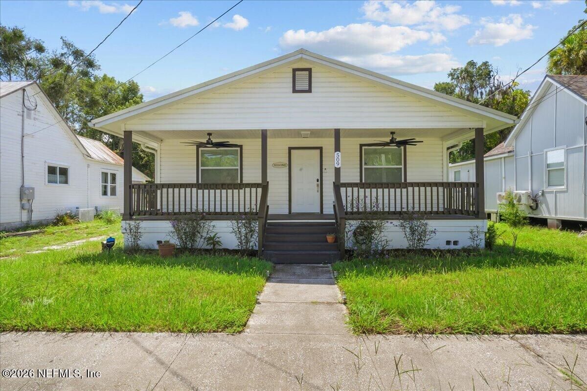 Property Photo:  509 Bronson Street  FL 32177 