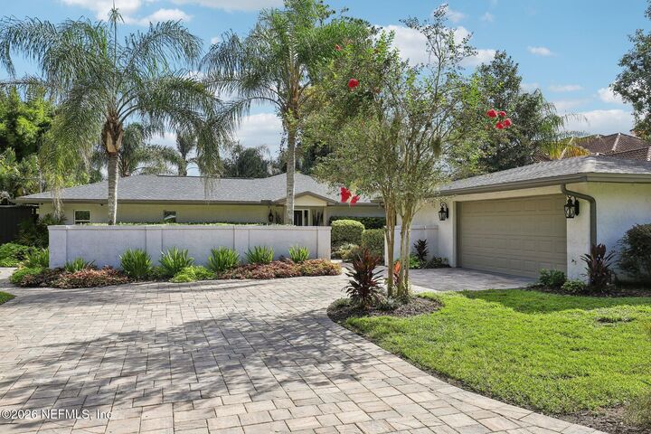 Property Photo: 4537 Ortega Farms Circle FL 32210