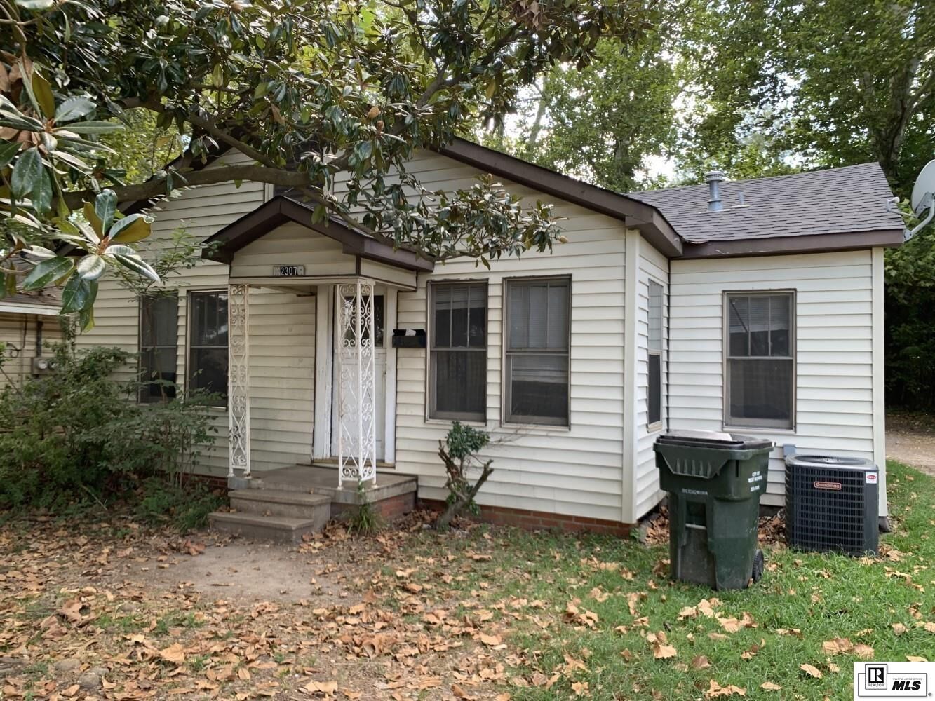 Property Photo:  2307 Trenton Street  LA 71291 
