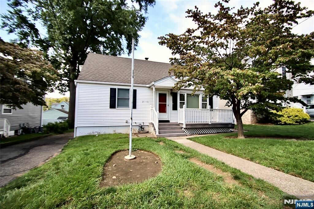 Property Photo:  25-01 Romaine  NJ 07410 