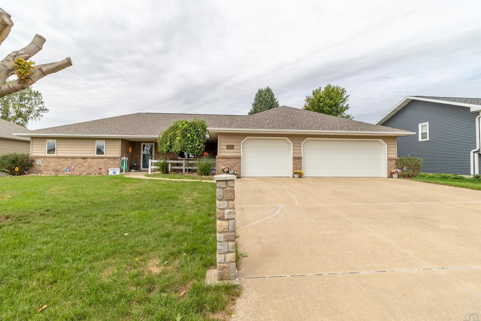 Property Photo:  435 N 4th Street  IA 51039 