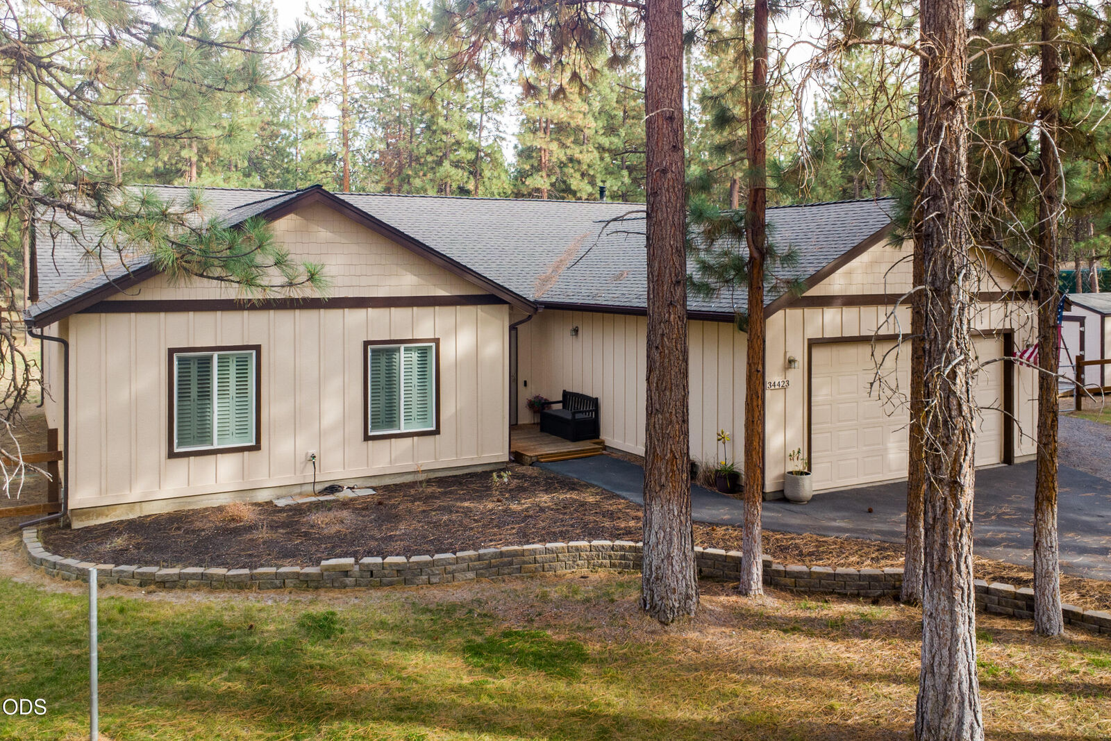 Property Photo: 34423 Castle Drive OR 97624