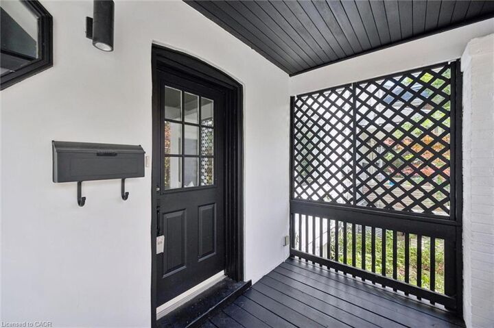Property Photo:  54 Willow Street  ON N2J 1V5 