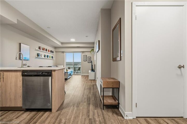 Property Photo:  16 Markle Crescent 413  ON L9G 0H4 