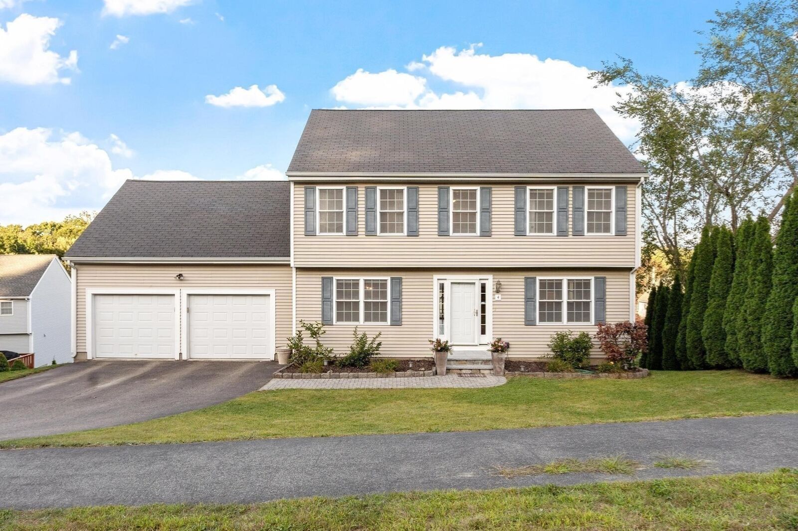 Property Photo:  4 Fatima Lane  MA 01606 