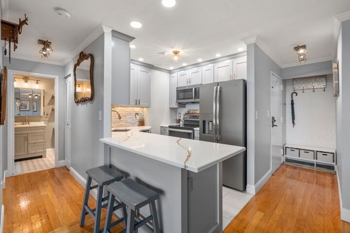 Property Photo:  77 Adams St 1009  MA 02169 