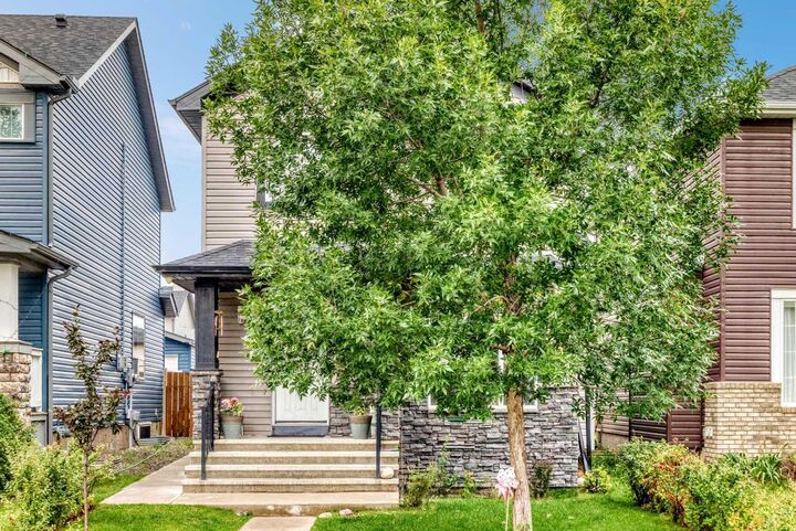 Property Photo:  303 Saddlebrook Circle NE  AB T3J 0K1 