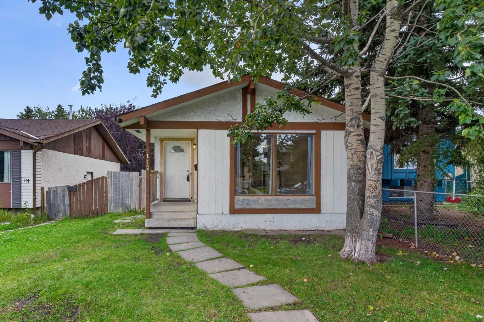 Property Photo:  112 Abalone Place NE  AB T2A 6N1 