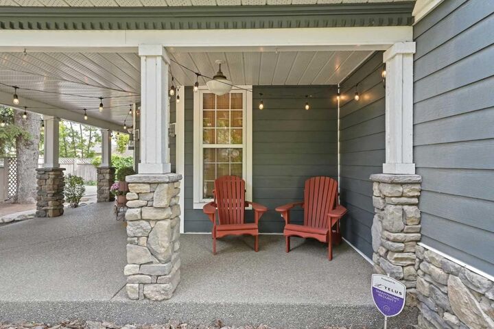 Photo de la propriété:  4412 51 Street  AB T4N 2A2 