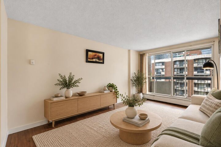 Property Photo:  340 14 Avenue SW 506  AB T2R 1H4 