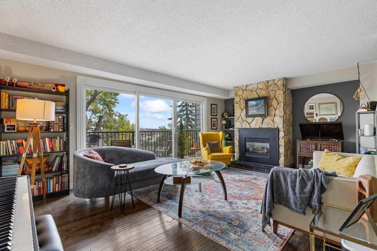 Property Photo:  315 3 Street NE 3  AB T2E 6T8 