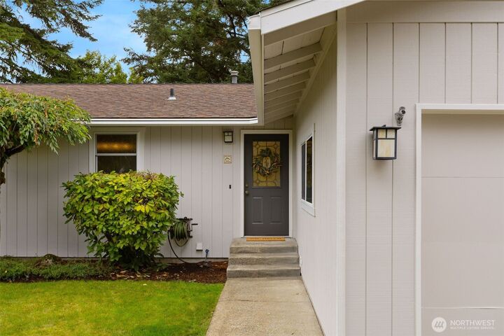 Property Photo: 2605 Camas Avenue NE WA 98056
