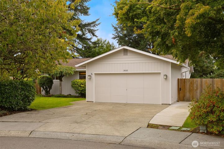 Property Photo: 2605 Camas Avenue NE WA 98056