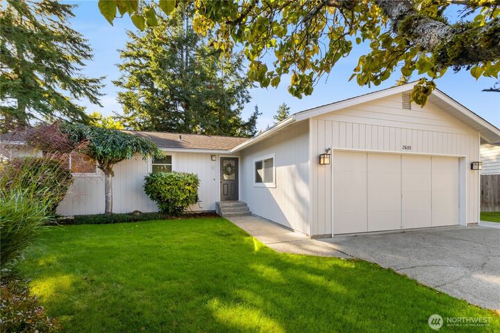 Property Photo: 2605 Camas Avenue NE WA 98056