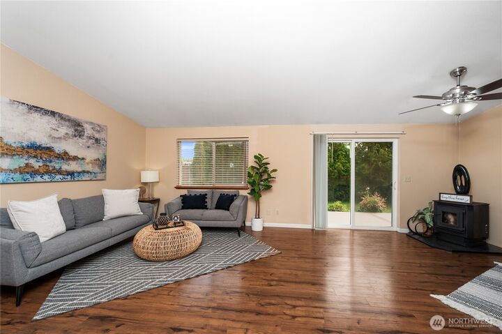 Property Photo: 412 Eighth Street WA 98230
